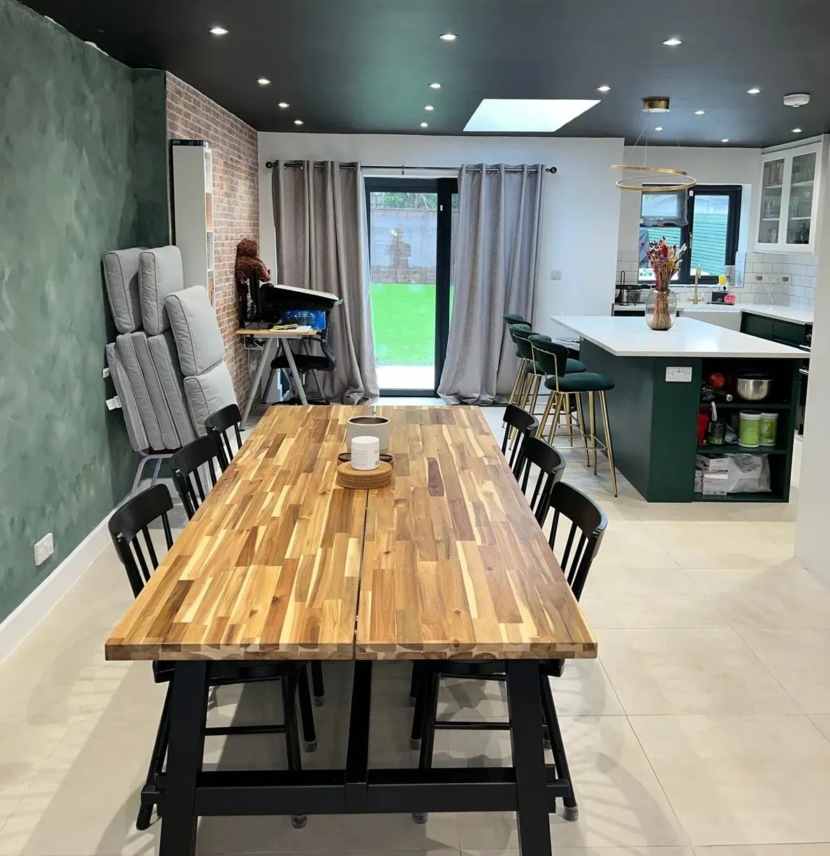 Everyone would love returning to a clean, fresh